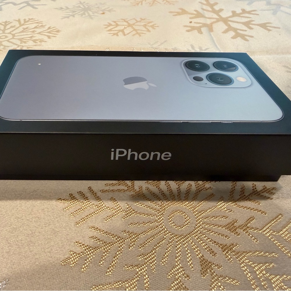 Apple iPhone - Sierra Blue
